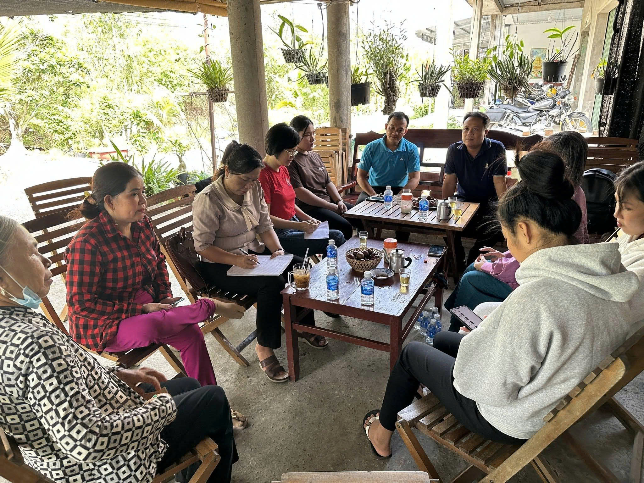 Cộng đồng phụ nữ vùng nguyên liệu
